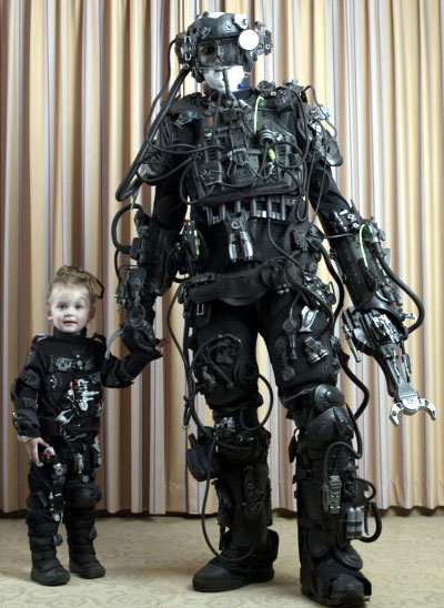 Borg and daughter borg go trickortreating